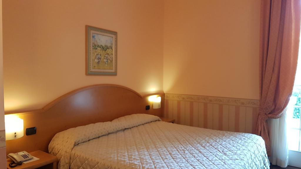 Hotel Gardenia & Villa Charme Adults Friendly 4Star Service Бардолино Экстерьер фото