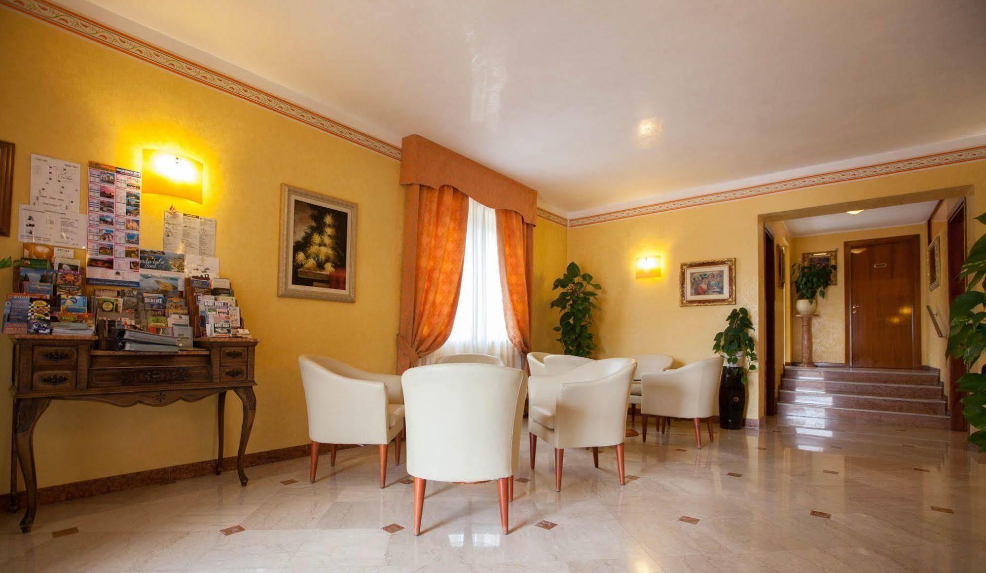Hotel Gardenia & Villa Charme Adults Friendly 4Star Service Бардолино Экстерьер фото