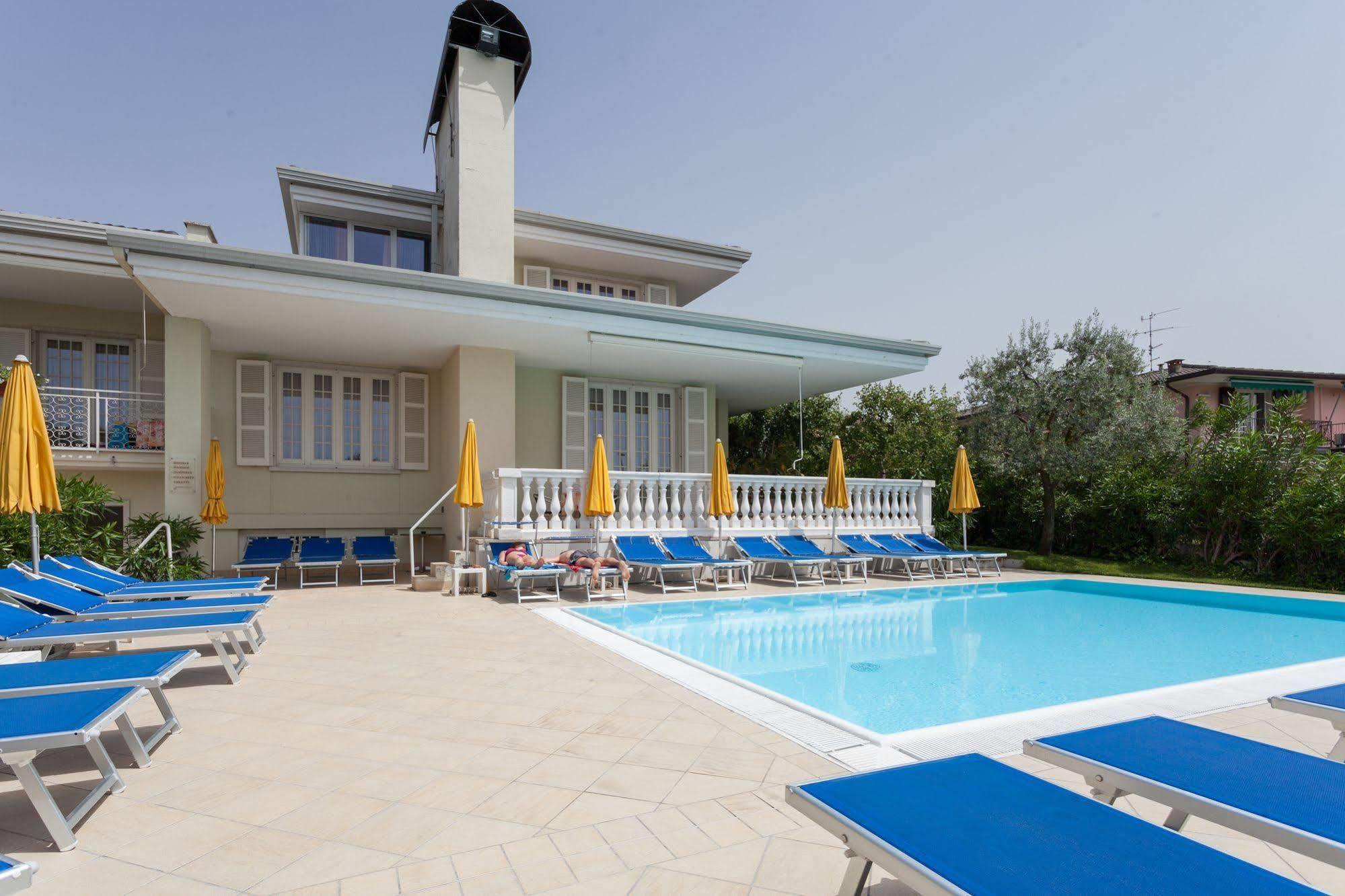 Hotel Gardenia & Villa Charme Adults Friendly 4Star Service Бардолино Экстерьер фото