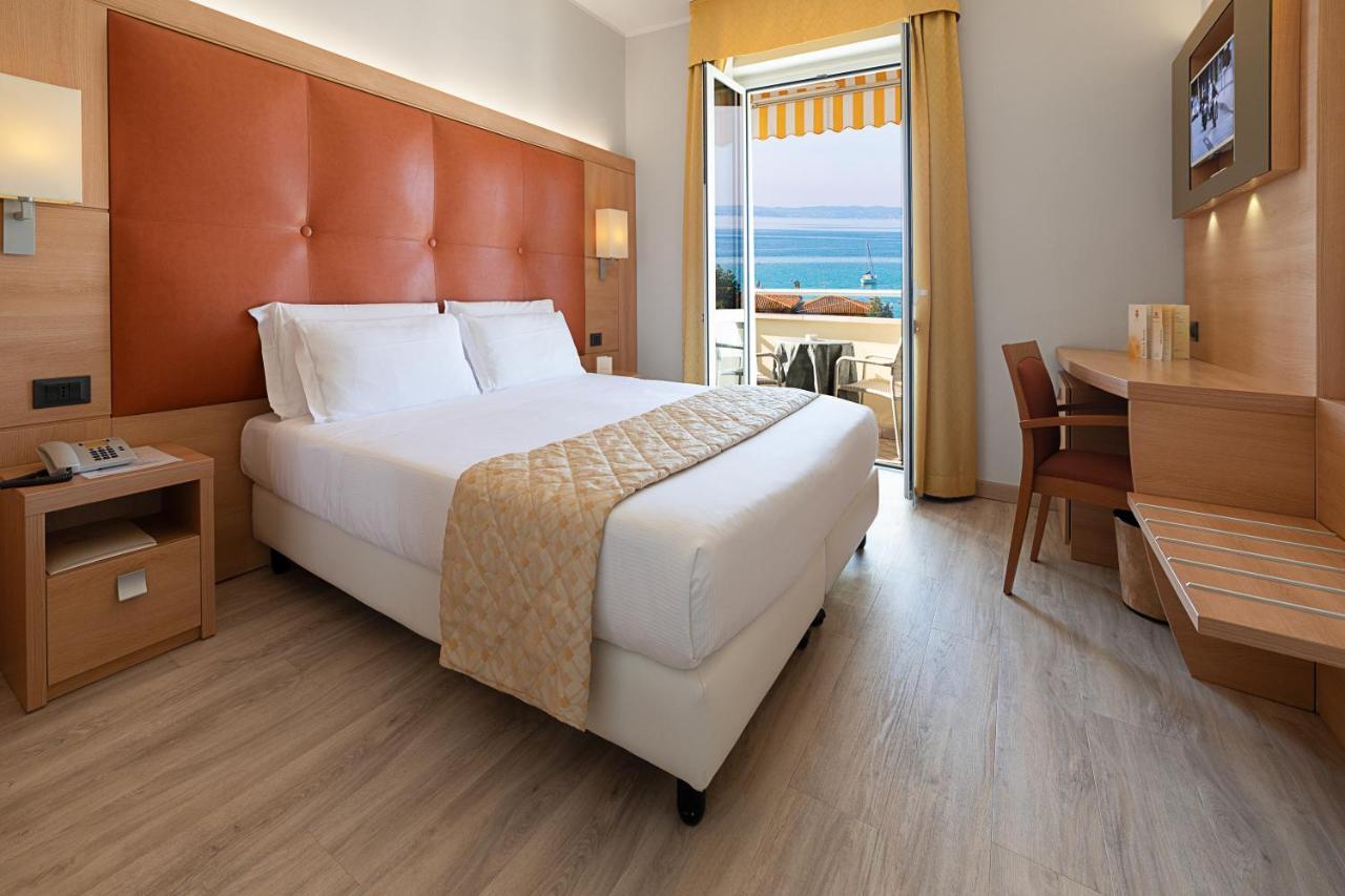 Hotel Gardenia & Villa Charme Adults Friendly 4Star Service Бардолино Экстерьер фото