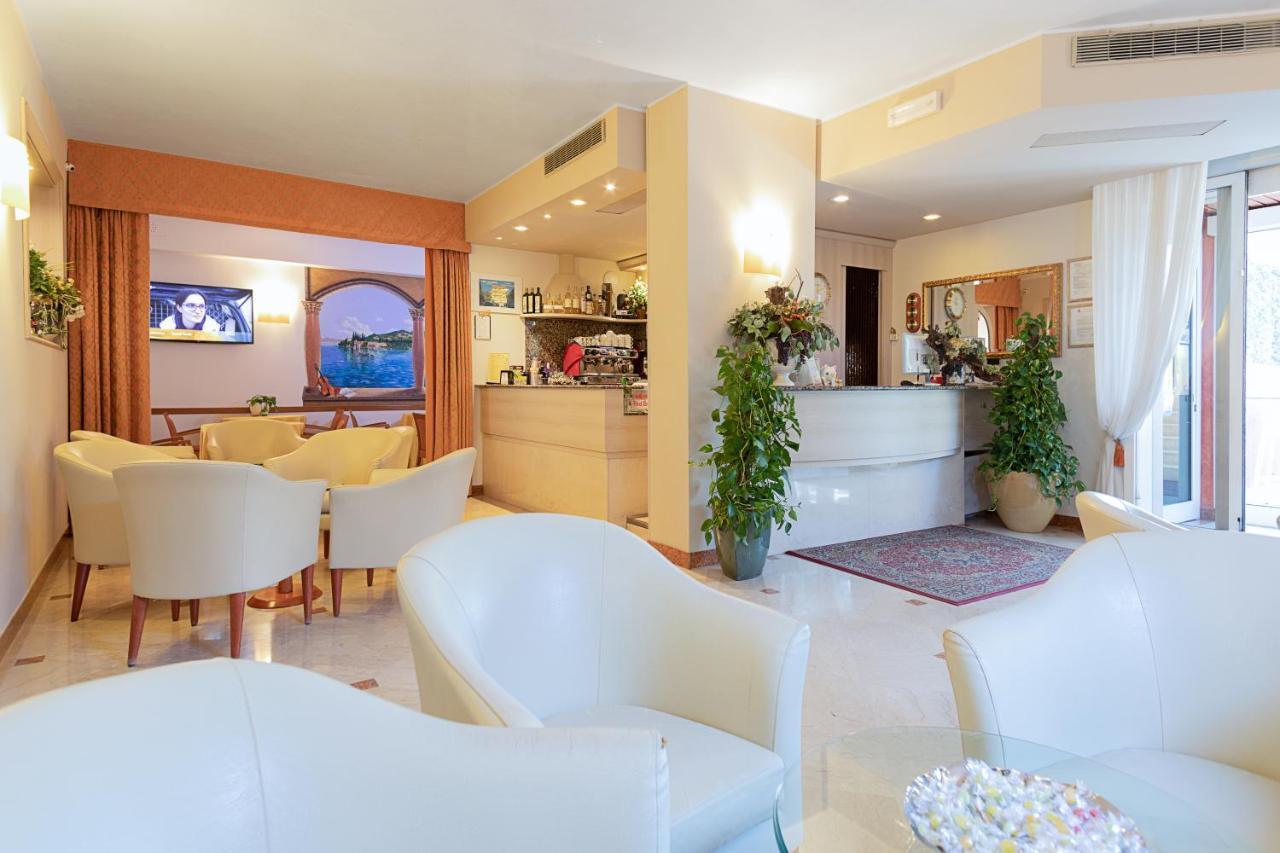 Hotel Gardenia & Villa Charme Adults Friendly 4Star Service Бардолино Экстерьер фото
